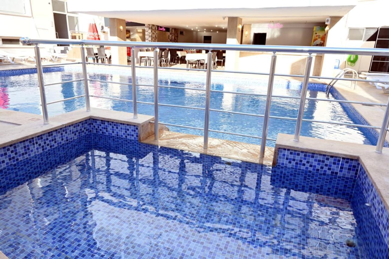 Roxx Royal Hotel Κουσάντασι Εξωτερικό φωτογραφία